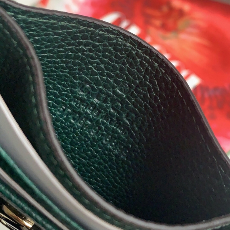 570679 Gucci Zumi系列卡片夾 粒面皮革卡包 祖母綠