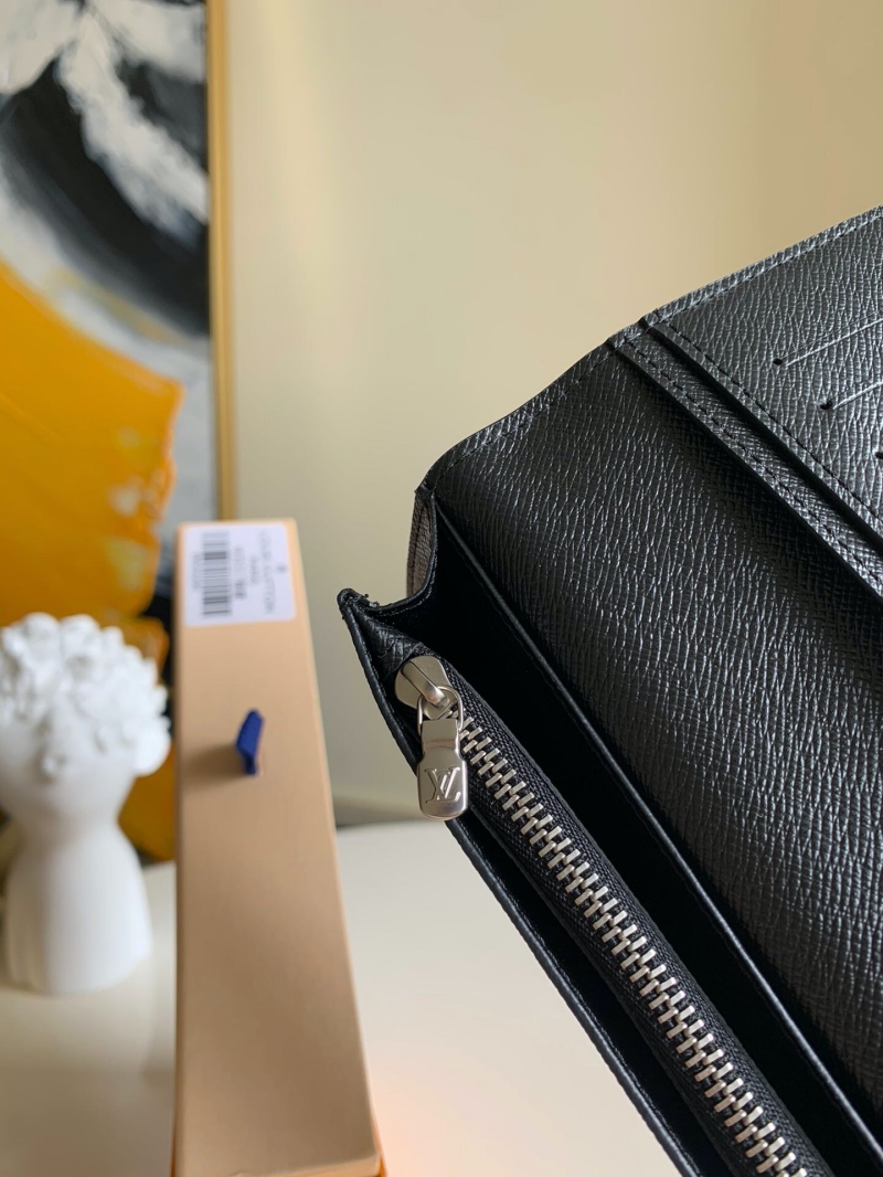 M30285 LV BRAZZA 錢夾 Taiga 皮革錢夾 LV西裝夾