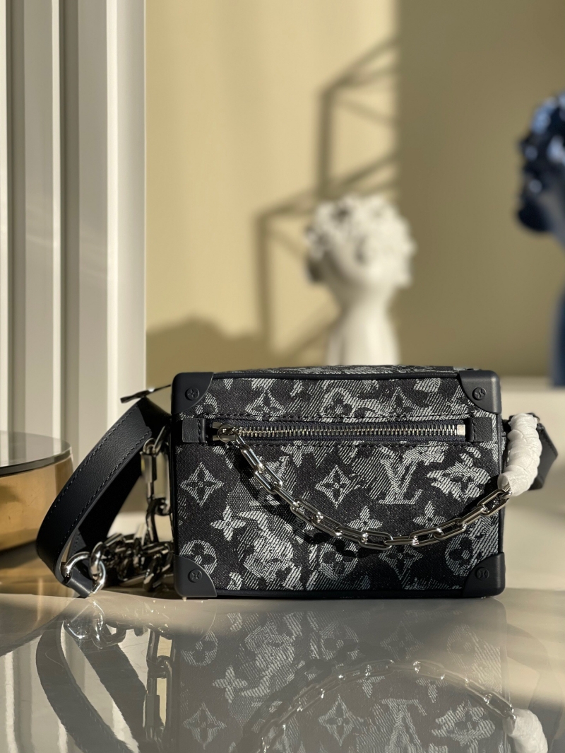 M80033 LV MINI SOFT TRUNK 鏈條包 男士盒子包