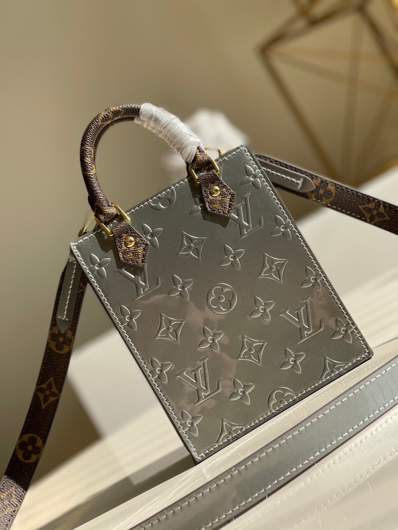 M90564 LV PETIT SAC PLAT 手袋 壓紋漆皮托特包 銀色