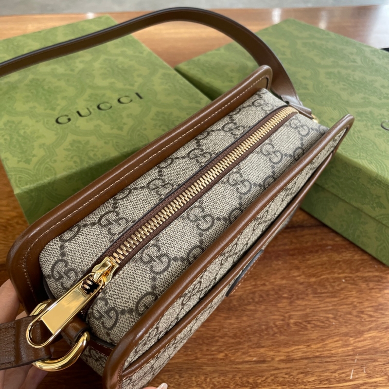 658572 Gucci 飾互扣式雙G迷你手袋 Gucci復(fù)古相機包 烏木色