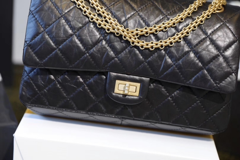 A37587 Chanel2.55經典款復古小牛皮與金色金屬 大號黑色