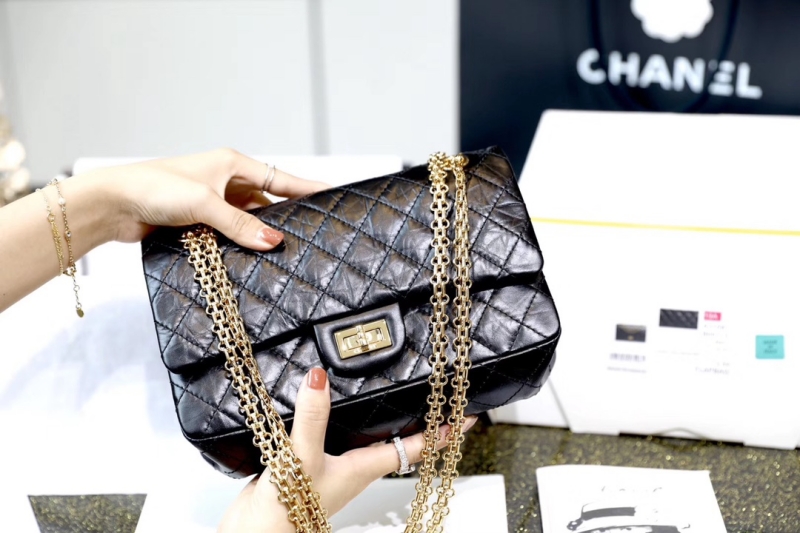 A37586 香奈兒Chanel2.55經典款復古小牛皮與金色金屬 中號黑色