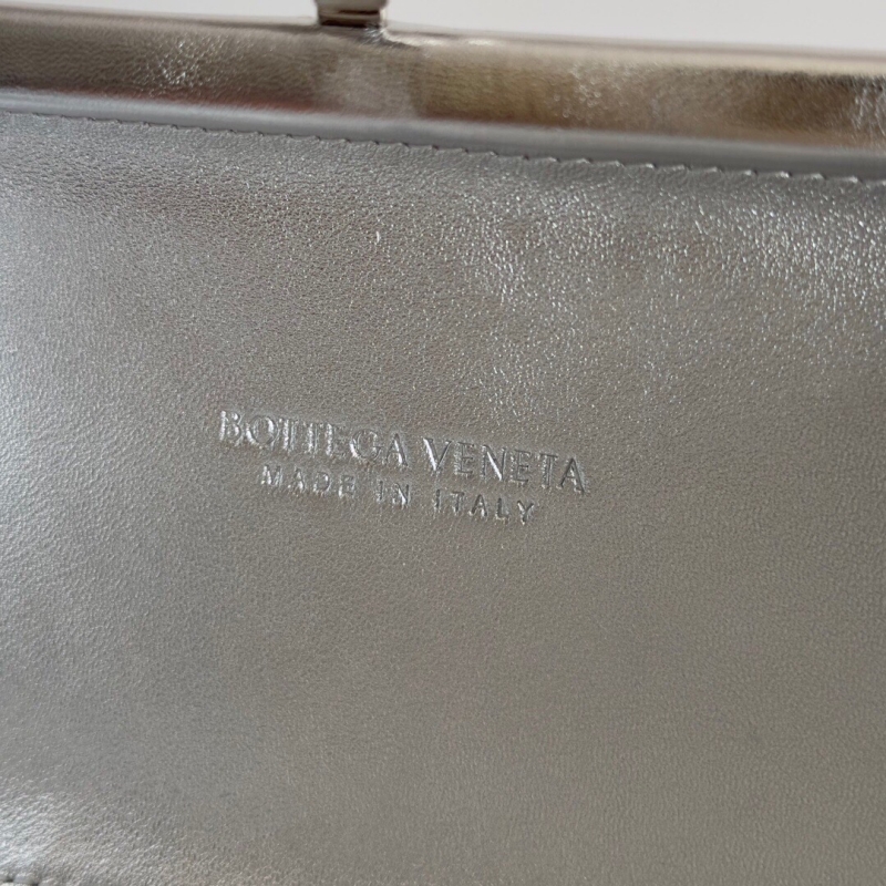 Bottega Veneta 寶緹嘉 Foulard Intreccio編織皮革晚裝包 BV晚宴包 銀色