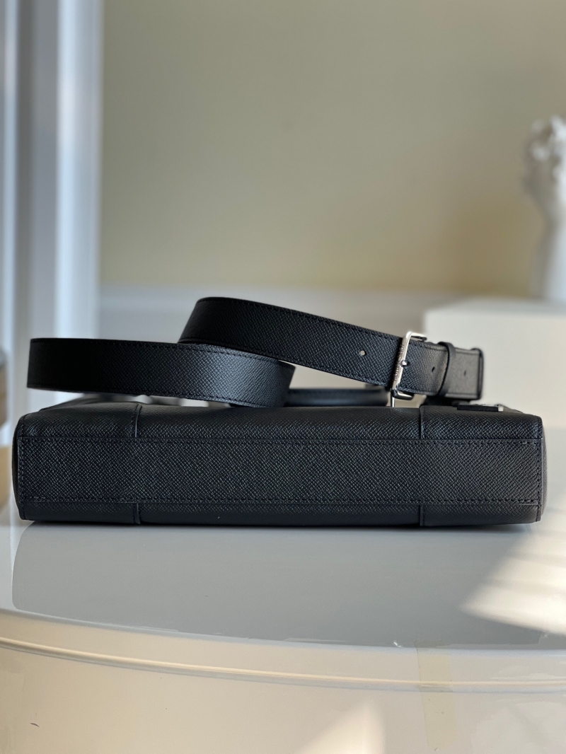 M30811 LV VERTICAL TOTE 手袋 Taiga 牛皮革單肩手提公文包