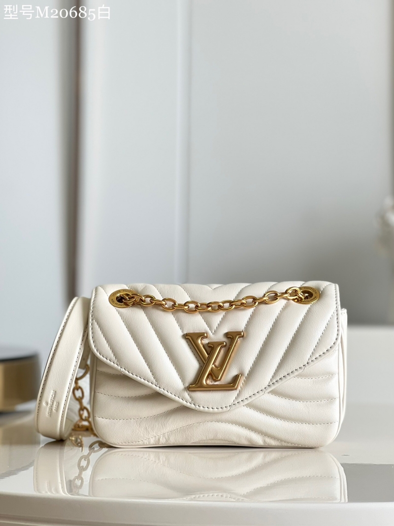 M20988 LV NEW WAVE 小號鏈條包 絎縫牛皮單肩斜挎包 白色