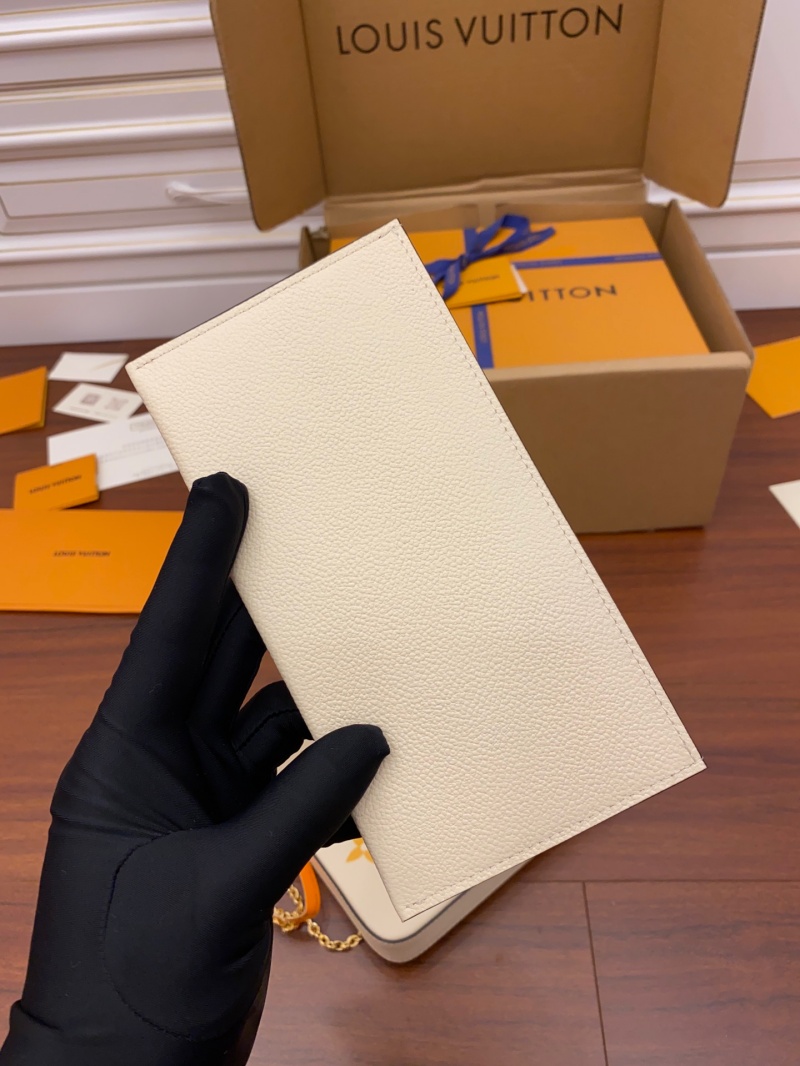 M82047 LV FELICIE POCHETTE 手袋 牛皮壓紋三合一鏈條包 LV三件套 米白色