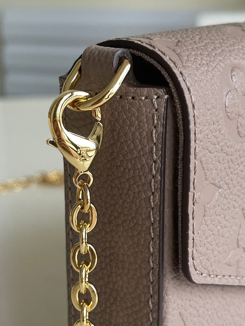 M68697 LV FELICIE POCHETTE 手袋 牛皮壓紋三合一鏈條包 LV三件套 咖啡色