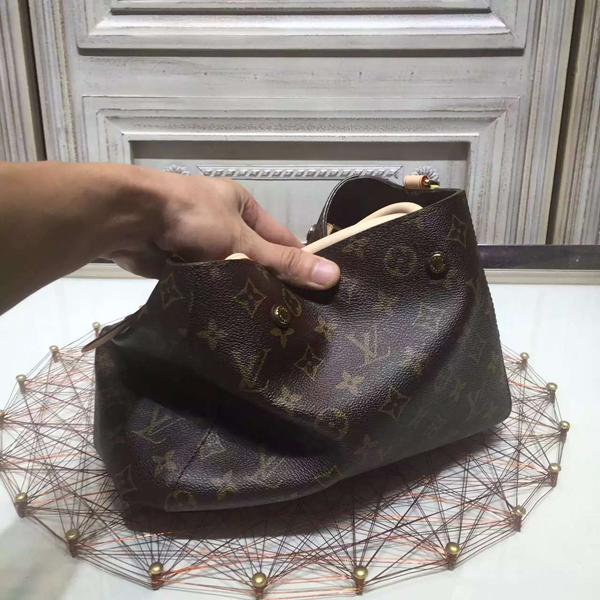 20160826_092419_003.jpg 如何分辨Montaigne系列LV包品質