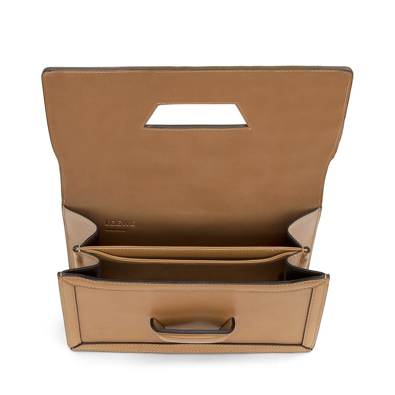 Loewe 羅意威 Barcelona Bag系列 女士肩背斜挎包 灰色