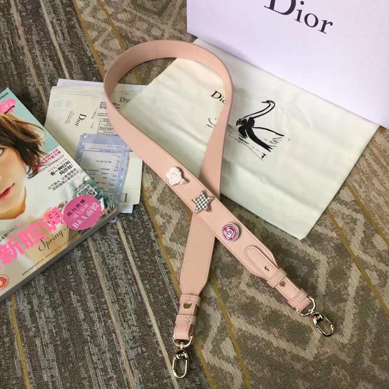 M0532OCAL M413 Dior LADY DIOR淺粉紅色小羊皮手提包 2017新款徽章戴妃包 淺粉