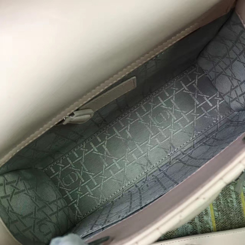 M0532OCAL M413 Dior LADY DIOR淺粉紅色小羊皮手提包 2017新款徽章戴妃包 淺粉