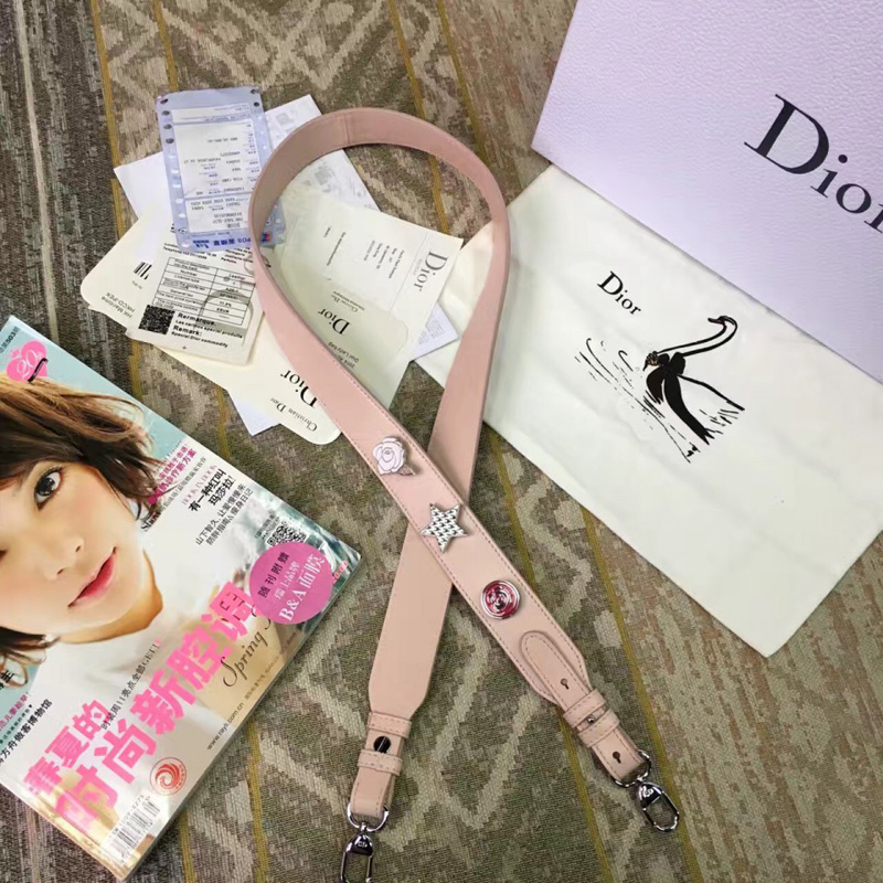 M0532OCAL M413 Dior LADY DIOR淺粉紅色小羊皮手提包 2017新款徽章戴妃包 淺粉