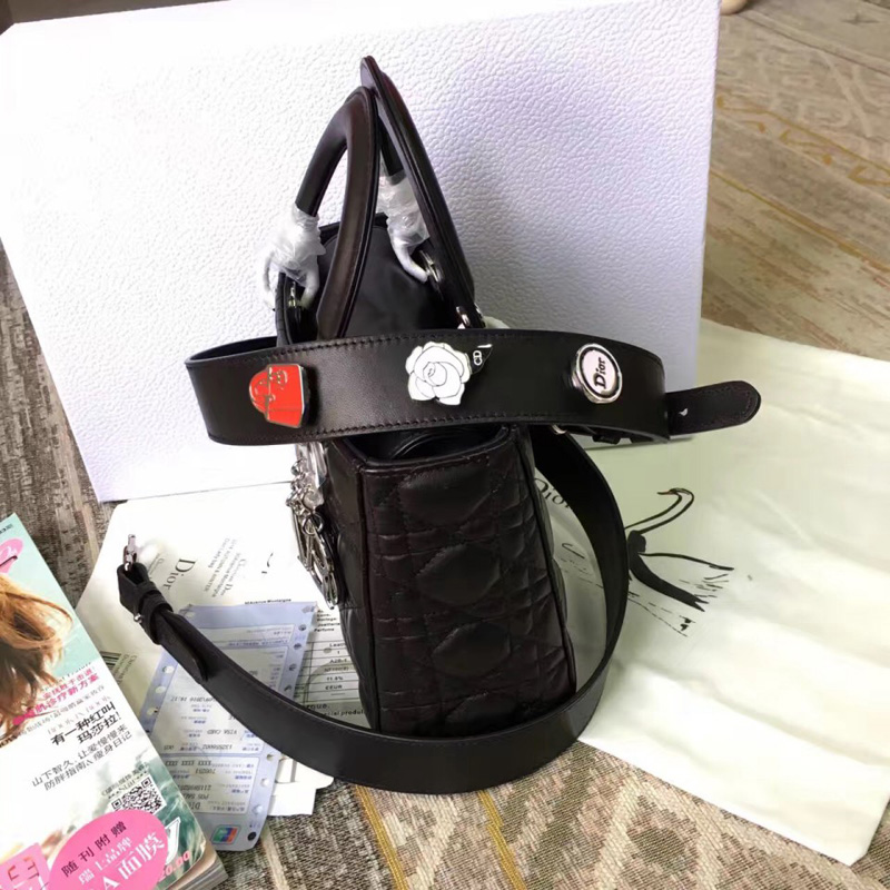 M0532OCAL M900 Dior “LADY DIOR”黑色小羊皮手提包 2017新款徽章戴妃包 黑色