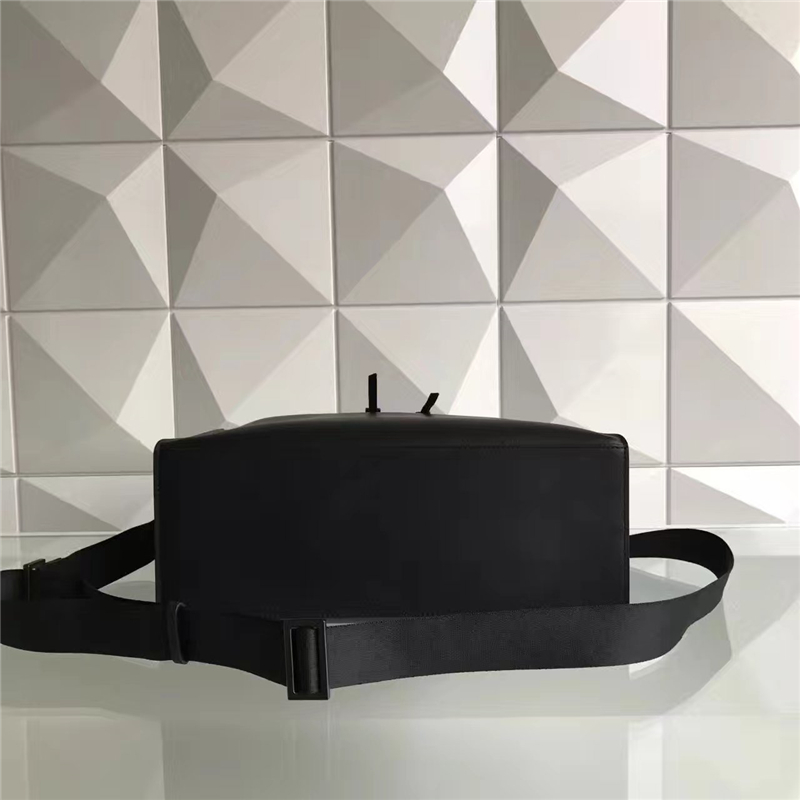 FENDI 手提包斜挎包 純手工 愜意從容 重新定義潮流新風尚