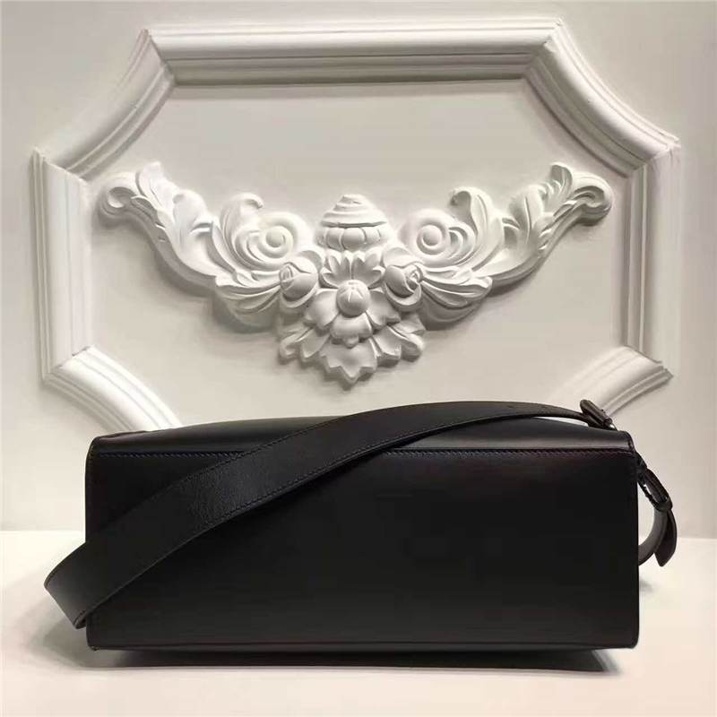 Fendi 芬迪 400 手提包 斜挎包 純手工 都市型男的成熟率性