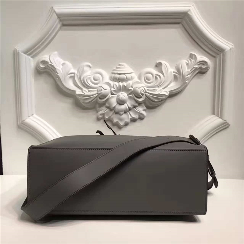 Fendi 芬迪 400 手提包 斜挎包 純手工 都市型男的成熟率性