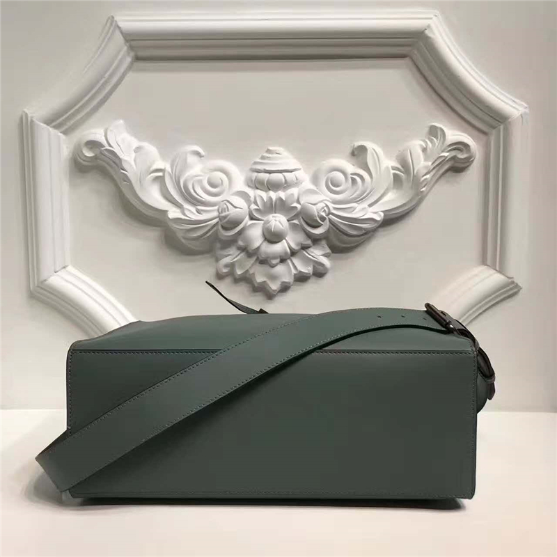 Fendi 芬迪 400 手提包 斜挎包 純手工 都市型男的成熟率性