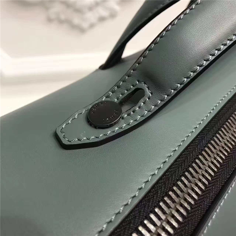 Fendi 芬迪 400 手提包 斜挎包 純手工 都市型男的成熟率性