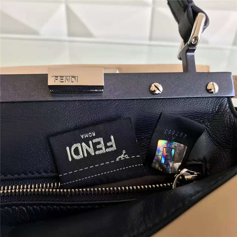 2590 FENDI 芬迪 拼色軟羊革 手提包 藍色內袋 金屬配件 米色