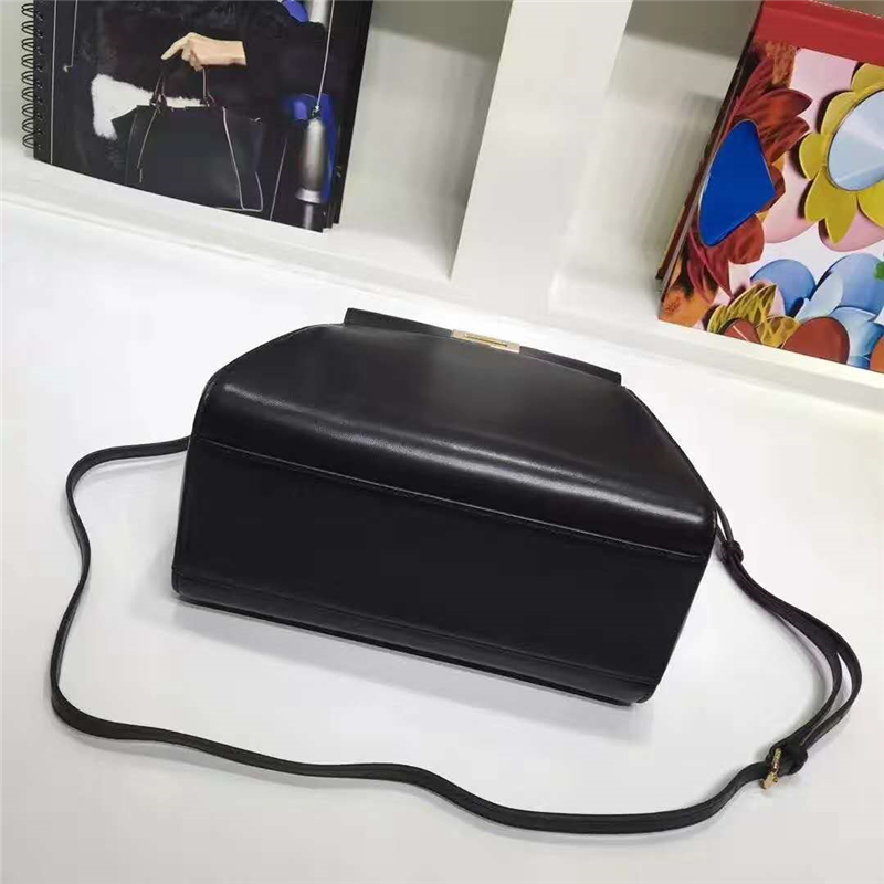 2590 FENDI 芬迪 拼色軟羊革 手提包 兩個內袋 金屬配件 黑色