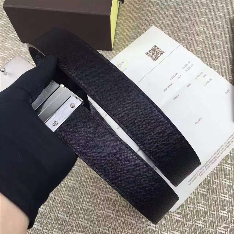M9677V LV皮帶 全新版本 腰帶采用雙面設計 路易威登品牌標識