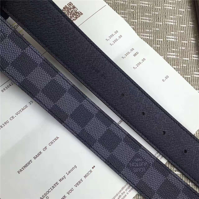 M9677V LV皮帶 全新版本 腰帶采用雙面設計 路易威登品牌標識