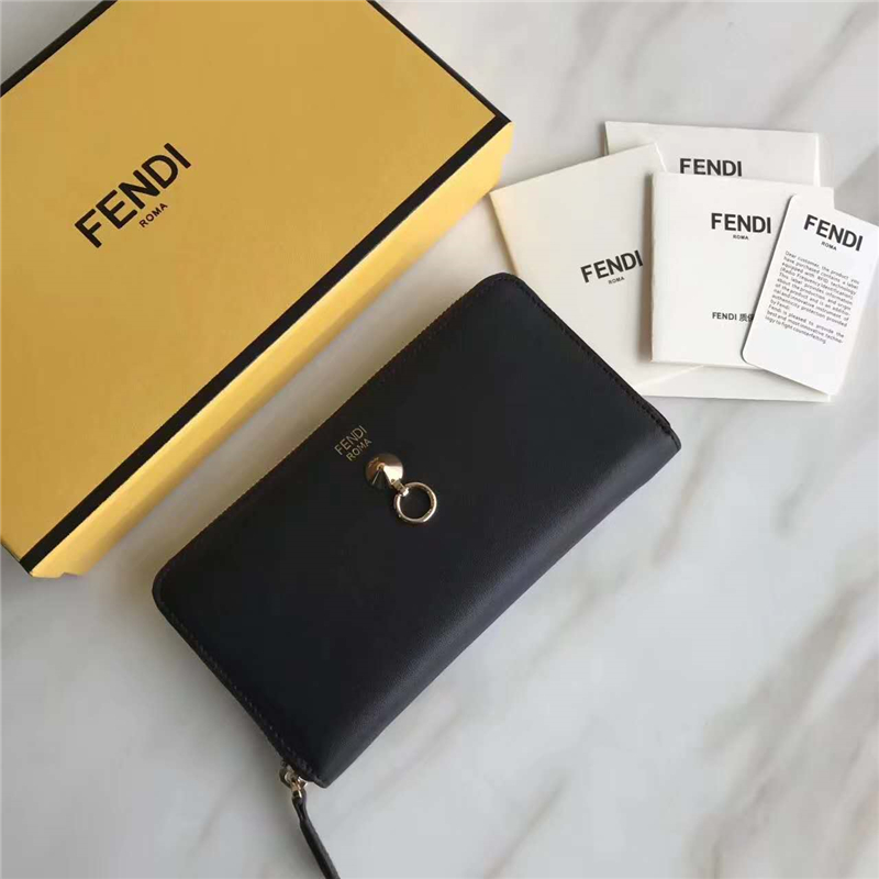Fendi 芬迪 0212 2017年最新設(shè)計小牛皮拉鏈長夾 金屬環(huán) 黑色