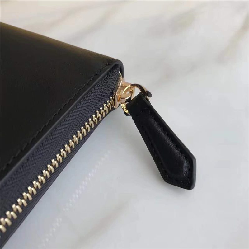 Fendi 芬迪 0212 2017年最新設(shè)計小牛皮拉鏈長夾 金屬環(huán) 黑色