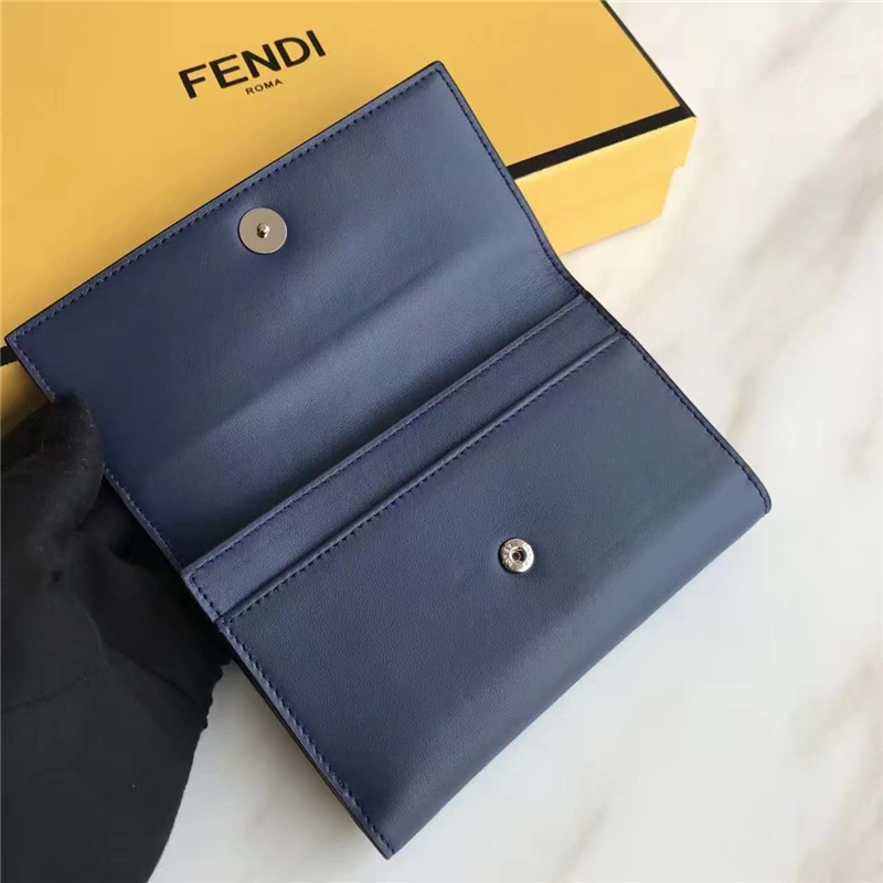 Fendi 芬迪 0383 2017年最新設計柔軟平紋小牛皮中夾 金屬環 藍色