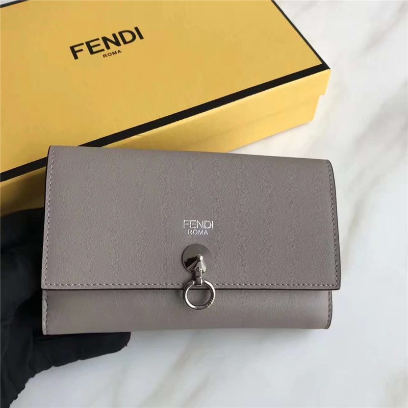 Fendi 芬迪 0383 2017年最新設計柔軟平紋小牛皮中夾 金屬環(huán) 大象灰