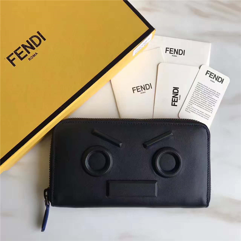 FENDI 芬迪 2017新款 face浮雕同色貼花 三面拉鏈皮夾 啞光黑