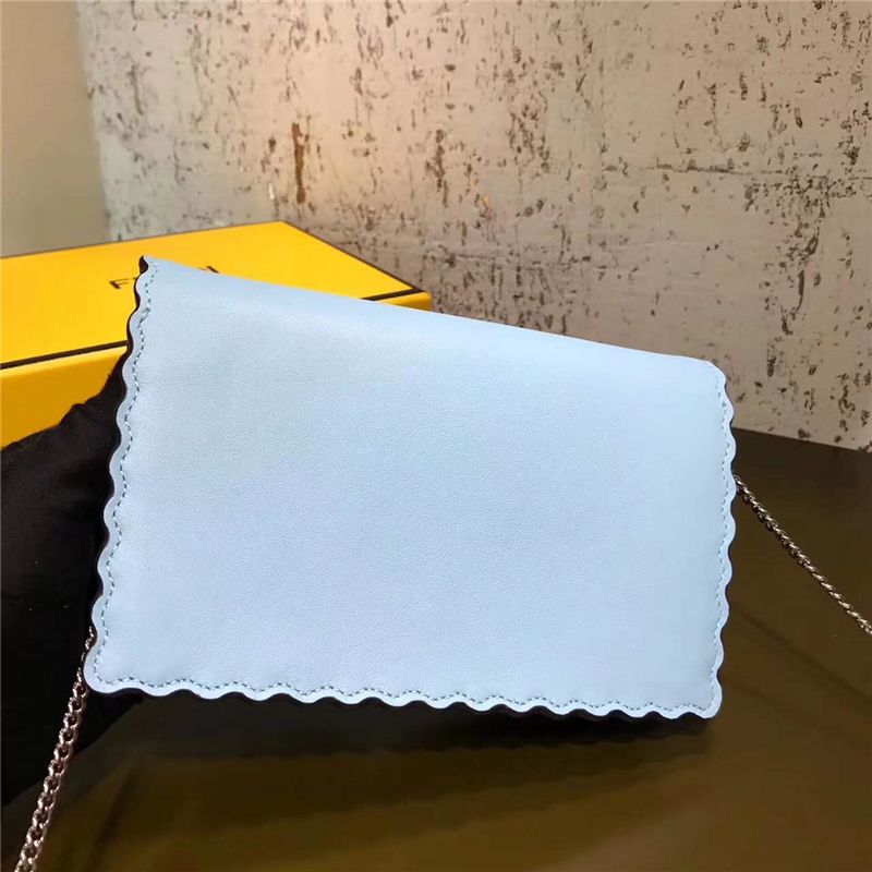 Fendi 2017新款 Tube Faces 小牛皮 俏皮鏈條包手拿包 天藍色