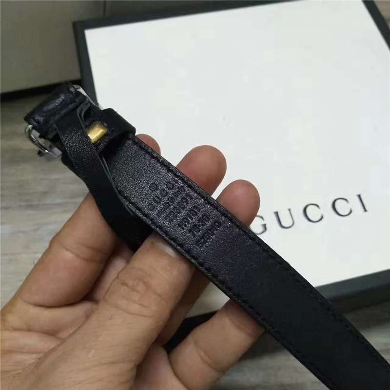Gucci 新款 進口原版小牛皮壓花 女士腰帶 雙G扣頭 雙面可用 黑色銀扣