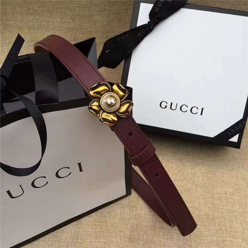 Gucci 新款 原版牛皮 山茶花中間鑲珍珠雙G 女士腰帶 棕紅色