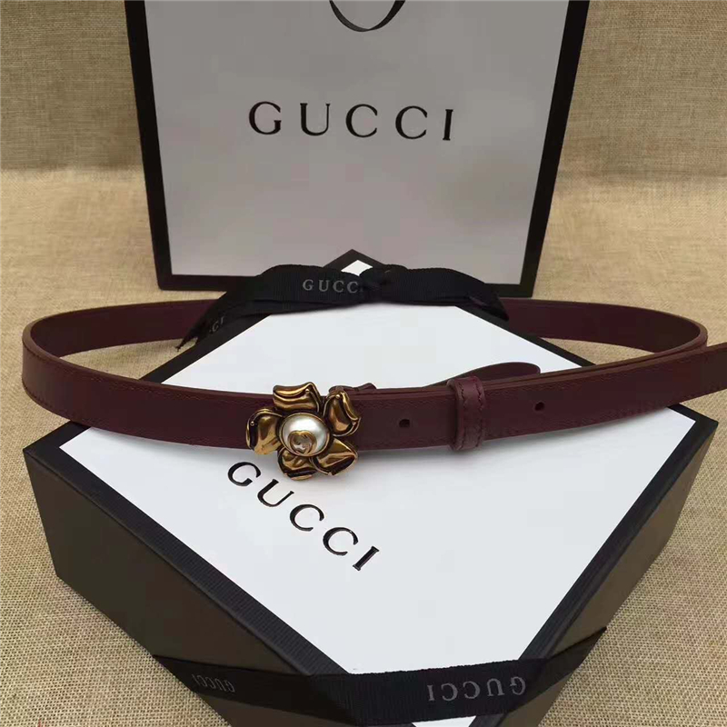 Gucci 新款 原版牛皮 山茶花中間鑲珍珠雙G 女士腰帶 棕紅色