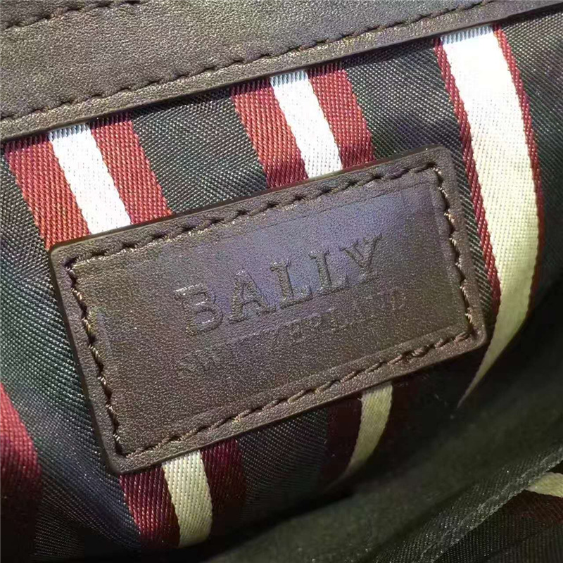 BALLY歐洲裝柜新款 進口牛皮 時尚休閑男士單肩斜挎包包 啡色