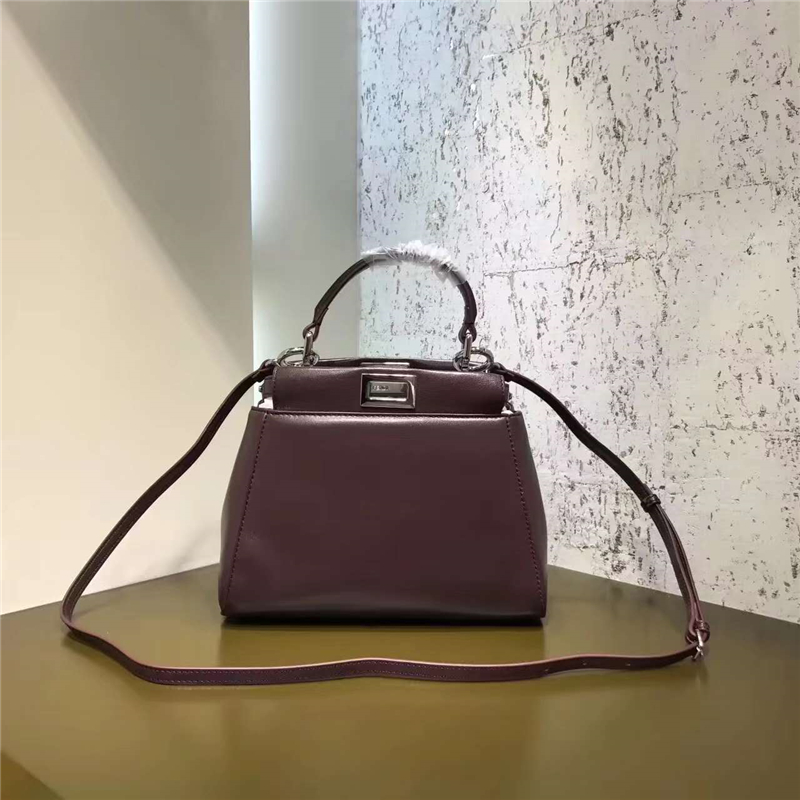 2590 FENDI 芬迪 軟羊皮革手提包 兩個內(nèi)袋 金屬配件 紫紅色