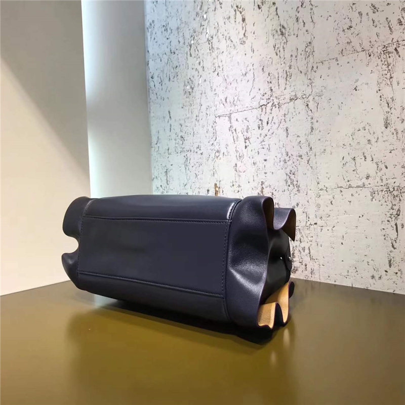 FENDI 芬迪 8773 2107時裝秀款 波紋荷葉邊 小牛皮拼色 單肩手提包 深藍色