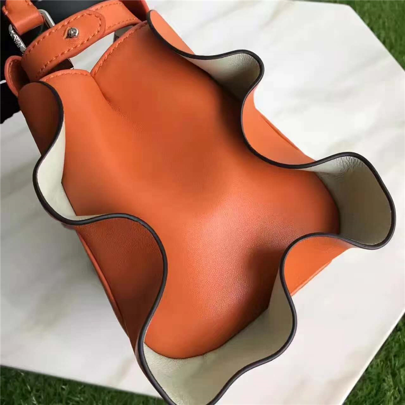 FENDI 芬迪 8773 2107時(shí)裝秀款 波紋荷葉邊 小牛皮拼色 單肩手提包 橙色