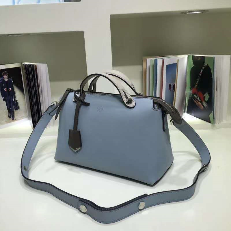 149S FENDI 芬迪 2017新款 柔軟小牛皮 拼色波士頓手提包挎包 灰藍拼黑