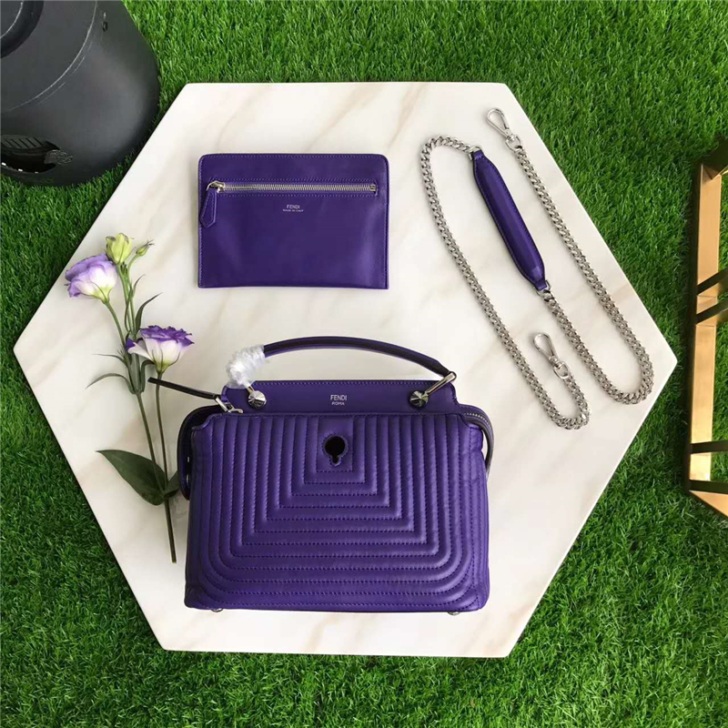 299 FENDI 芬迪 DOTCOM CLICK 時(shí)裝秀款 壓紋車縫線 精簡(jiǎn)版 手提包肩包 紫色
