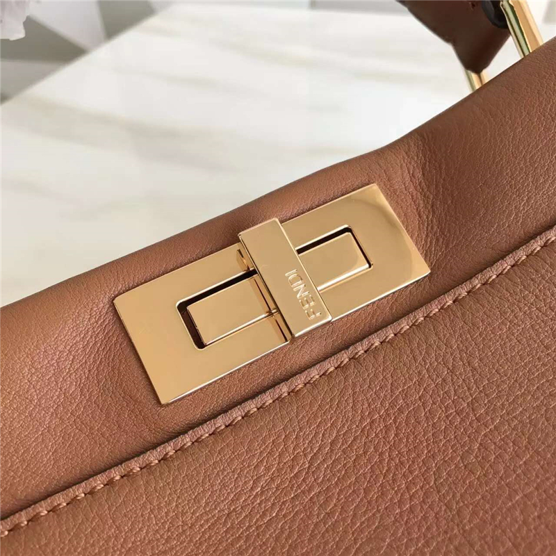 9210M FENDI 芬迪 邊緣編織裝飾 柔軟小牛皮手提包 棕色