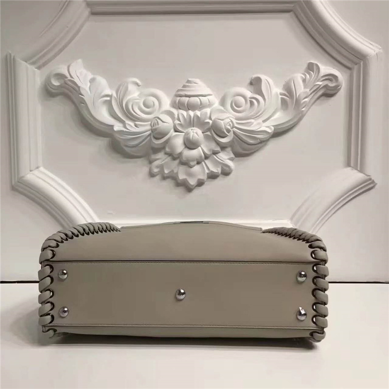 9210M FENDI 芬迪 邊緣編織裝飾 柔軟小牛皮手提包 灰色