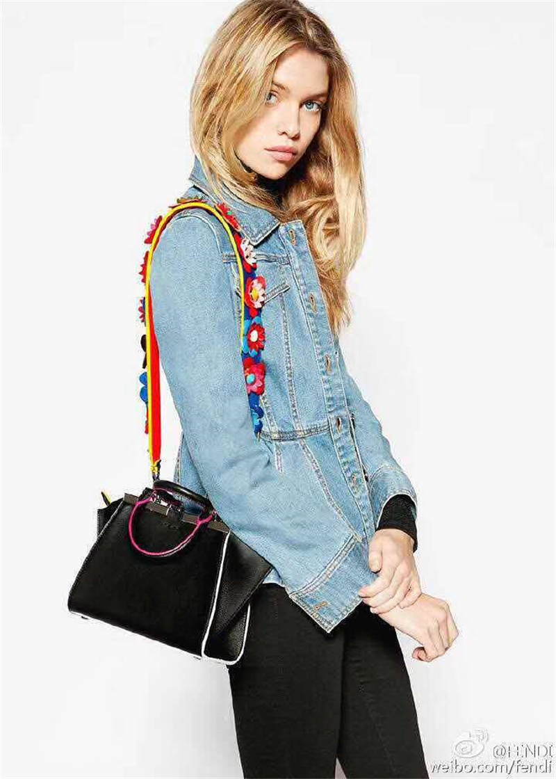 279 FENDI 芬迪 迷你柔軟小牛皮 購物包 彩色毛邊 軟羊革襯里 黑色(黑襯里)