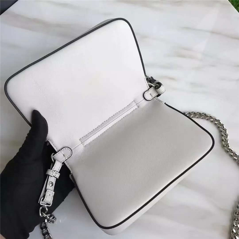 8765B FENDI 芬迪 時裝秀DOUBLE MICRO BAGUETTE 眼睛圖案 鏈條包 白色