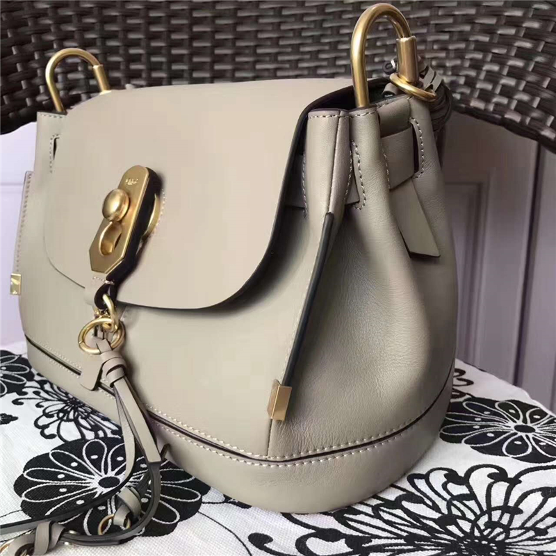 5655 Chloe 珂洛伊 Owen系列 金色鎖扣 進口牛皮 拼皮翻蓋包 米色
