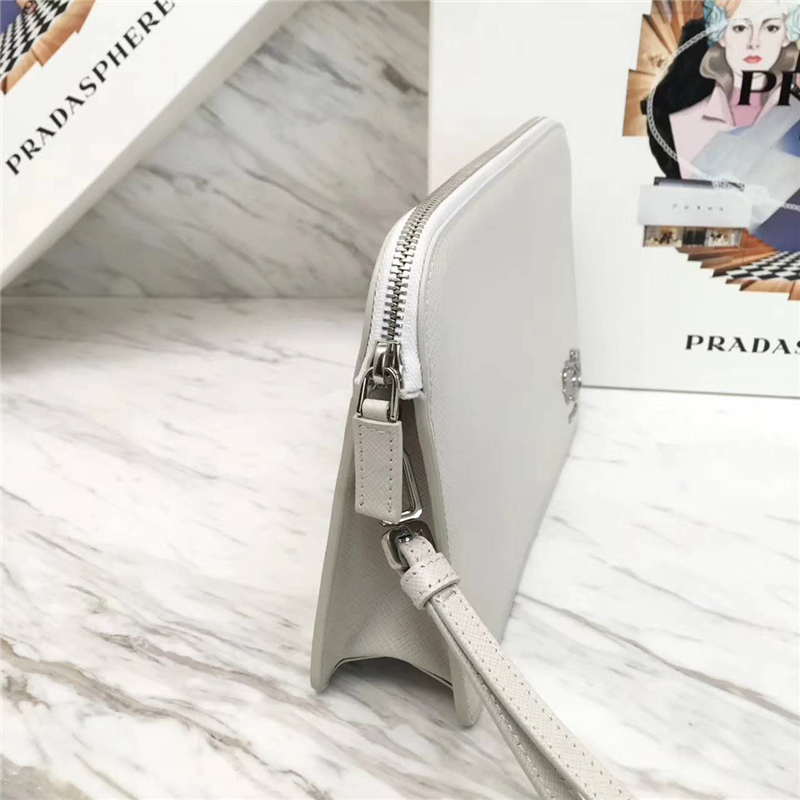 2VF056 Prada普拉達(dá) 新款車仔 原廠皮 男士 手拿包 白色