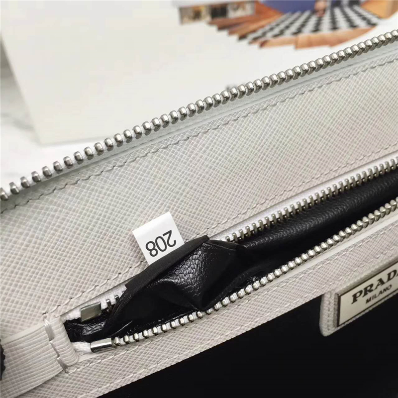 2VF056 Prada普拉達(dá) 新款車仔 原廠皮 男士 手拿包 白色