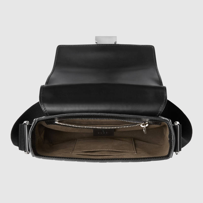 473877 GUCCI Gucci Signature 真皮 翻蓋前扣 郵差包 黑色